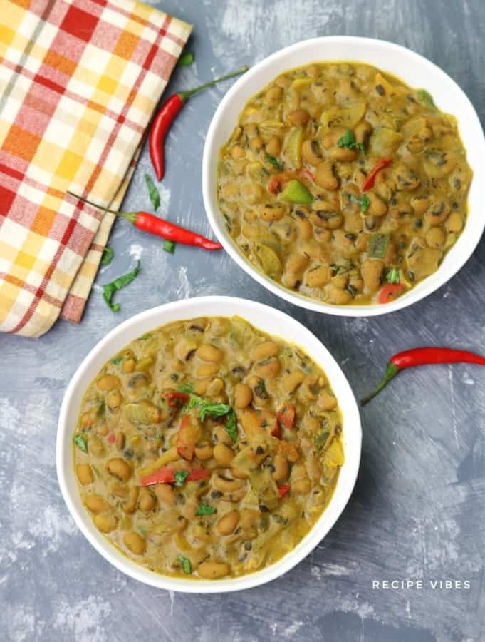 Curried Black eyed peas recipe. Vegan beans curry that can be made with instant pot or stovetop.