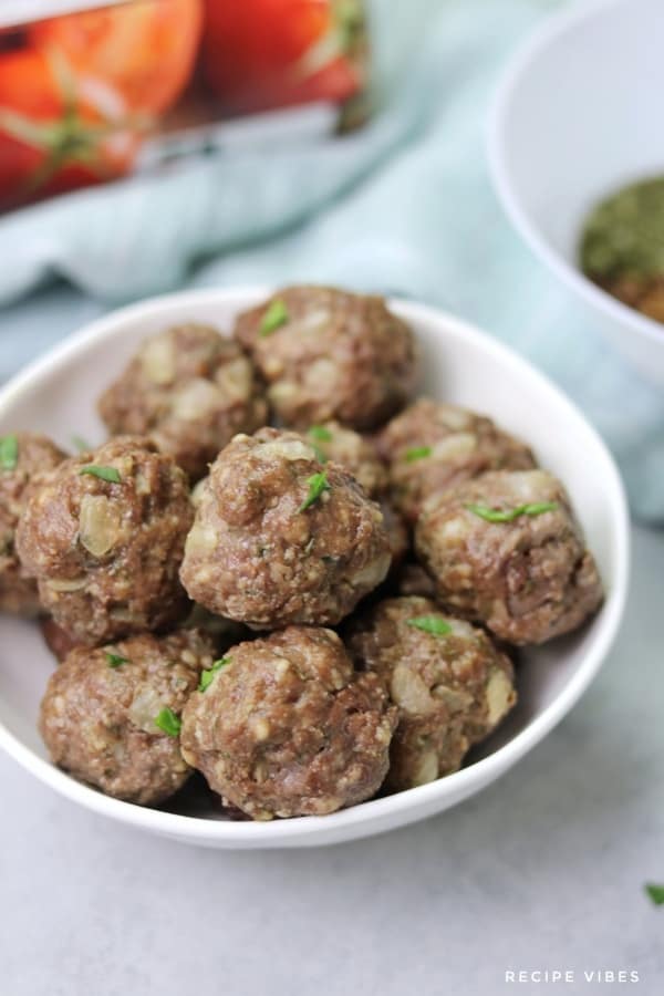 Easy homemade meatballs recipe