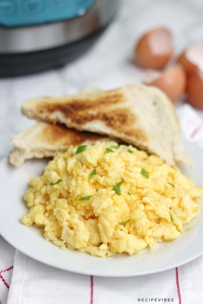 instant pot scrambled eggs served with toast