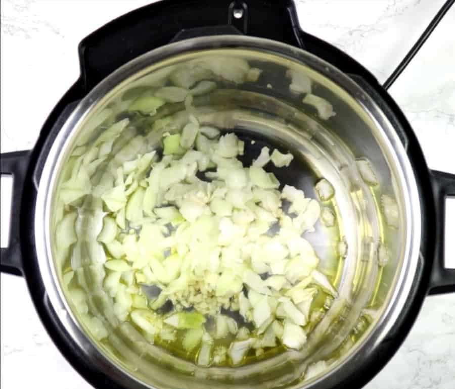 onion and garlic in instant pot