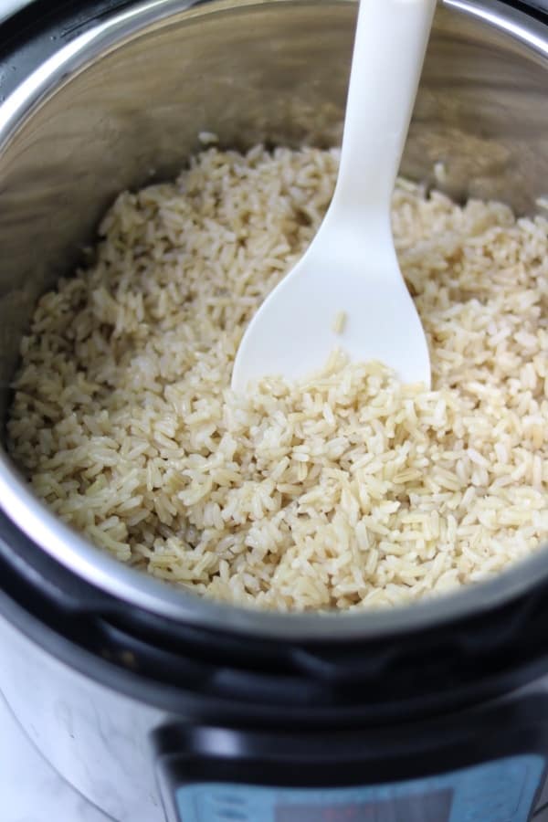 picture showing fluffed cooked rice