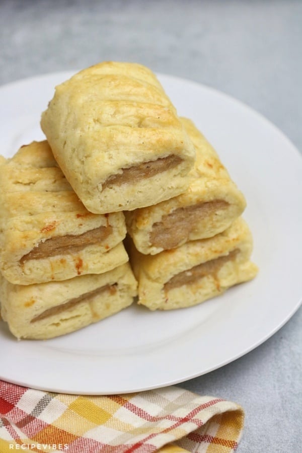 homemade sausage rolls picture