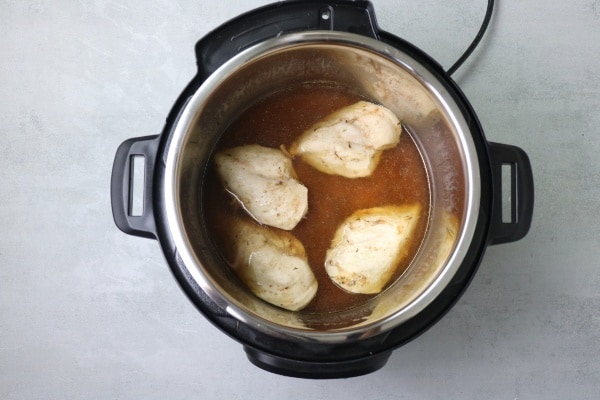 cooked chicken breasts ininstant pot pressure cooker