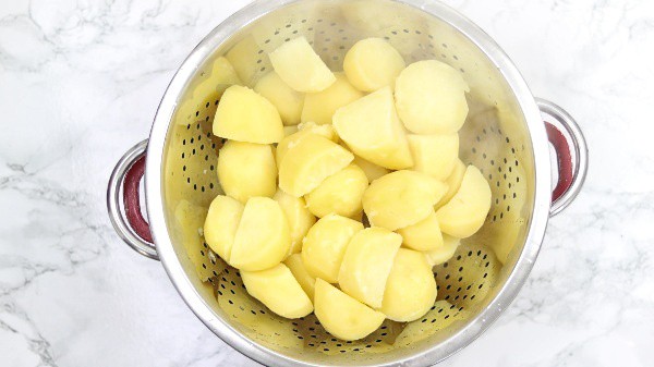 potatoes inside colander