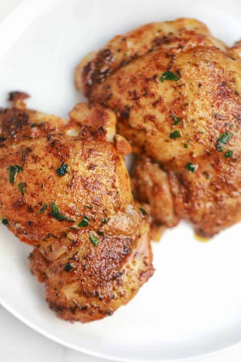 Garlic Chicken Thighs Recipe (Skinless Chicken Thighs) Recipe Vibes