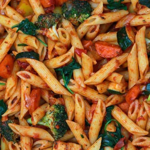 veggie pasta in a skillet bold picture.